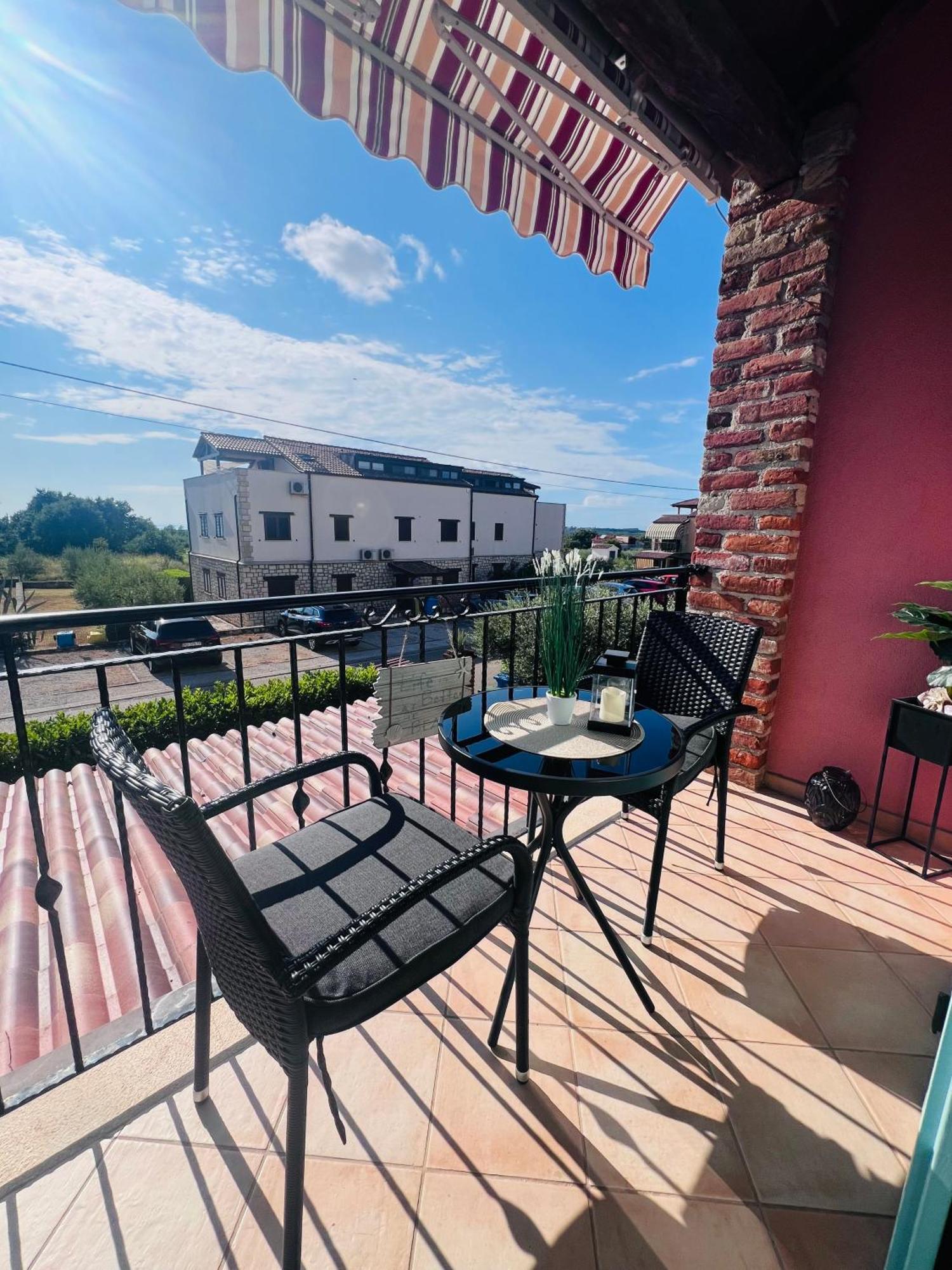 Apartment Aleks Tar-Vabriga Eksteriør bilde